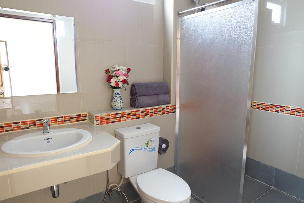 Chatin Guesthouse Khao Lak Esterno foto