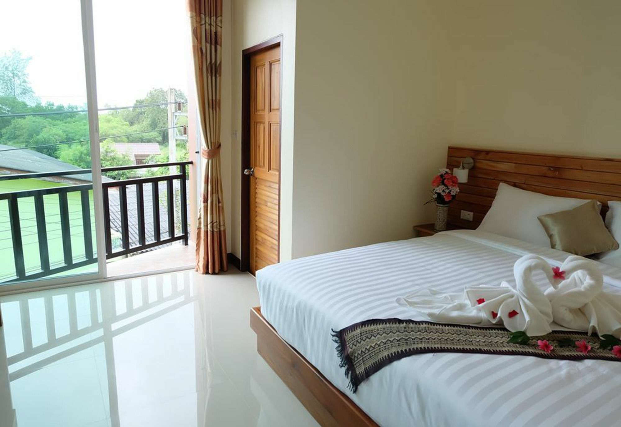 Chatin Guesthouse Khao Lak Esterno foto